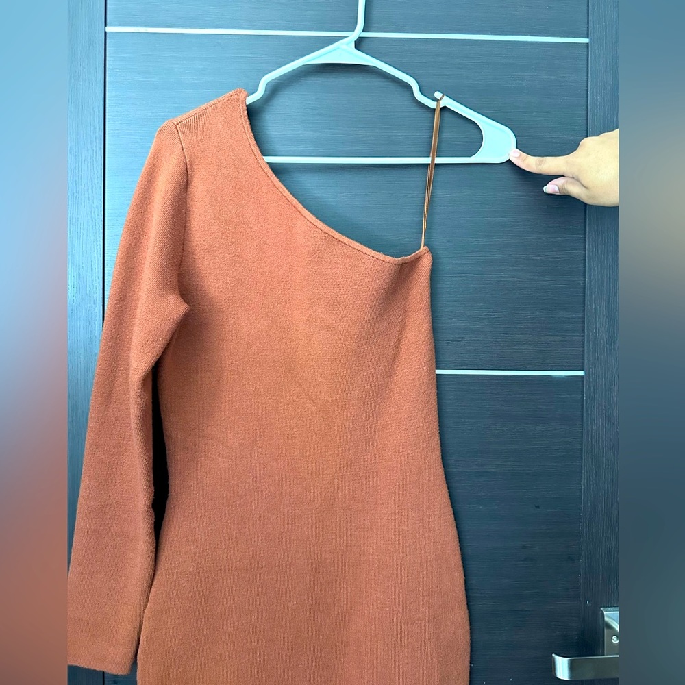 One sleeve brown midi dress